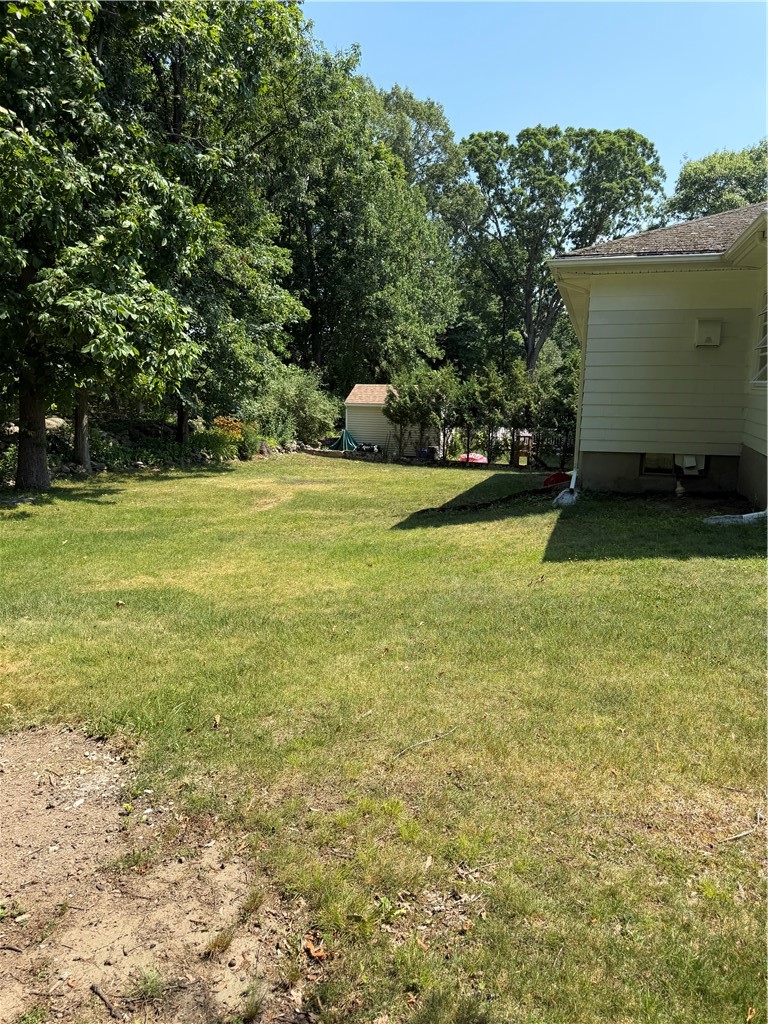 101 Iroquois Road Cumberland, RI 02864 - Photo 4 of 33