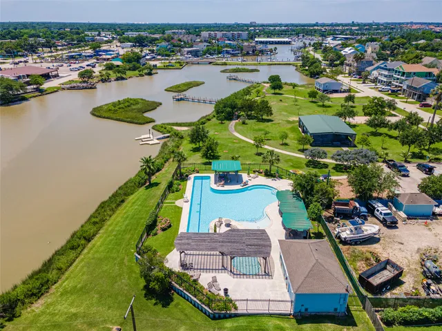 $135,000 | 0 Pine Road, Clear Lake Shores, TX 77565