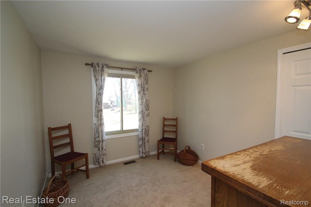 3875 Balmony Road Commerce Township, MI 48382 - Photo 20 of 52 IMG_0173.JPG