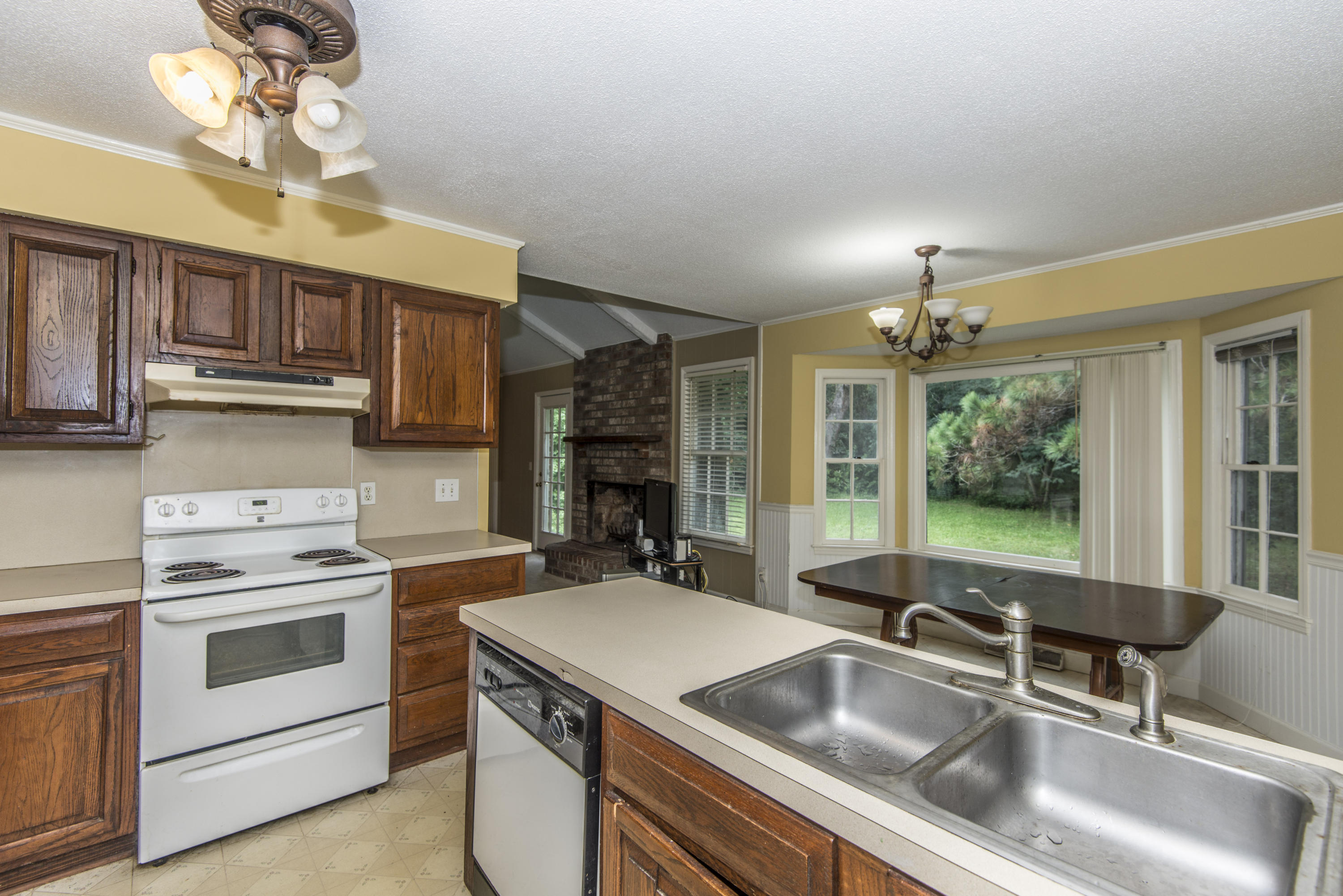 853 Waterloo Street Charleston, SC 29412 - Photo 12 of 20 _DSC5078