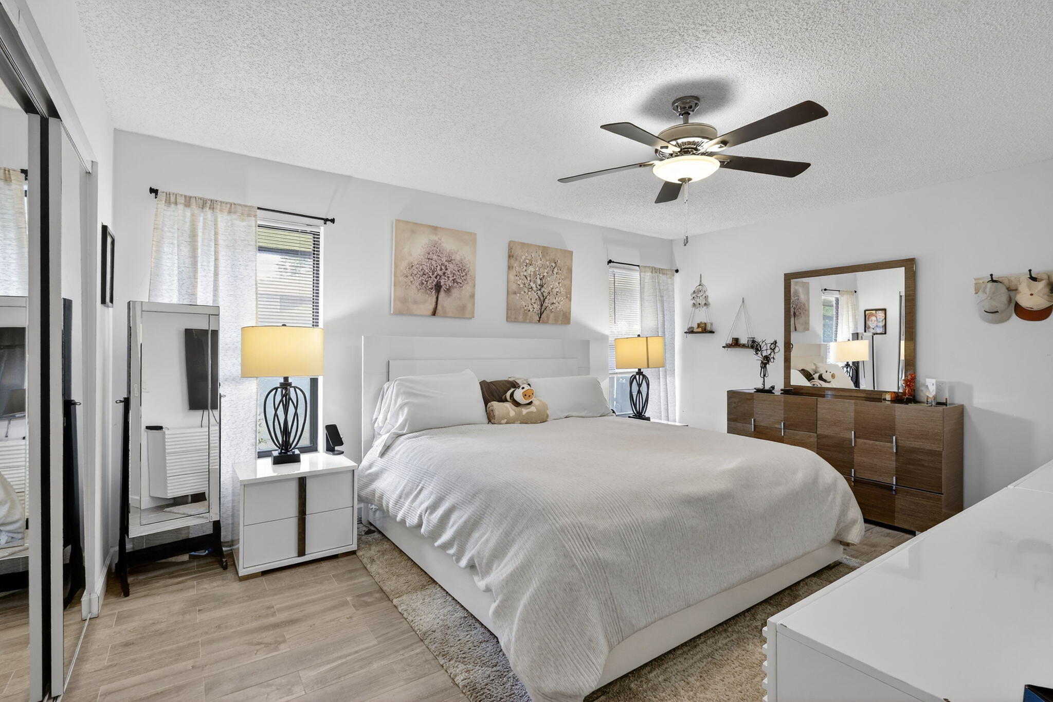 235 Southwest 29th Avenue Delray Beach, FL 33445 - Photo 11 of 44 Owners Suite