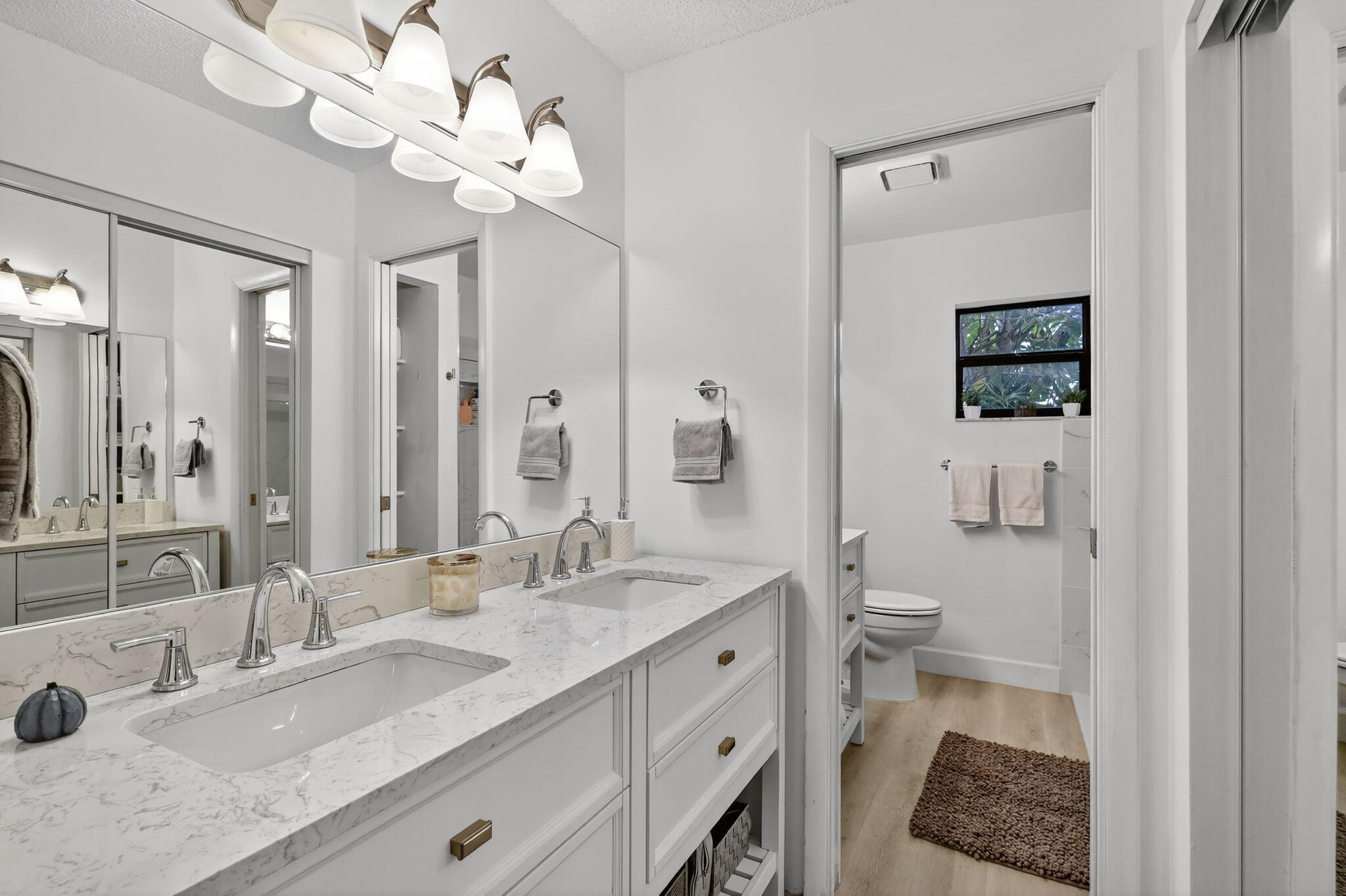 235 Southwest 29th Avenue Delray Beach, FL 33445 - Photo 14 of 44 Owners Bathroom