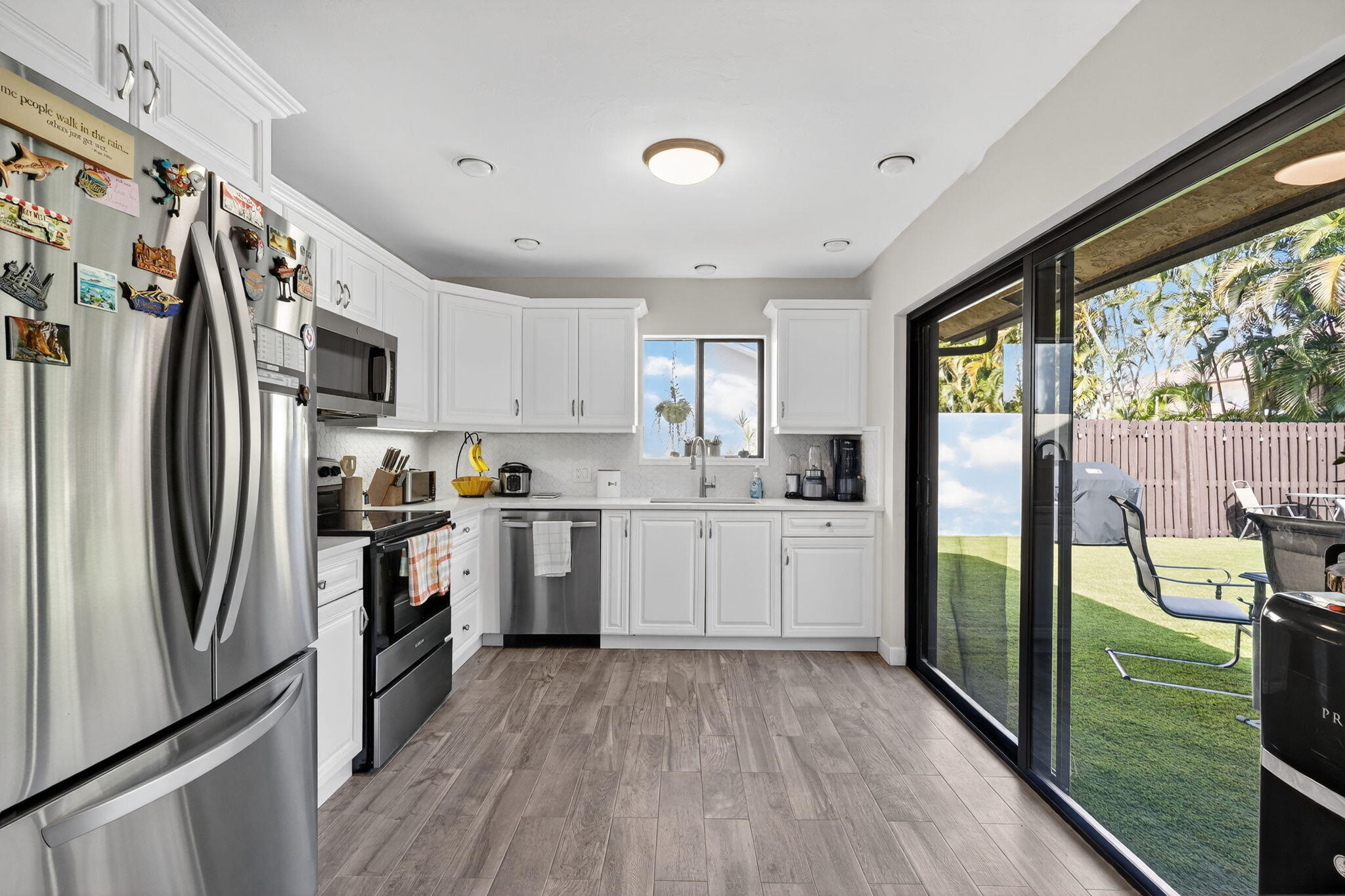 235 Southwest 29th Avenue Delray Beach, FL 33445 - Photo 4 of 44 Kitchen