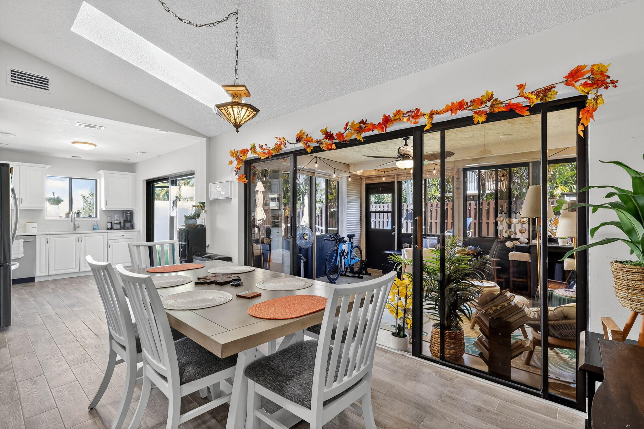235 Southwest 29th Avenue Delray Beach, FL 33445 - Photo 5 of 44 Dining Area