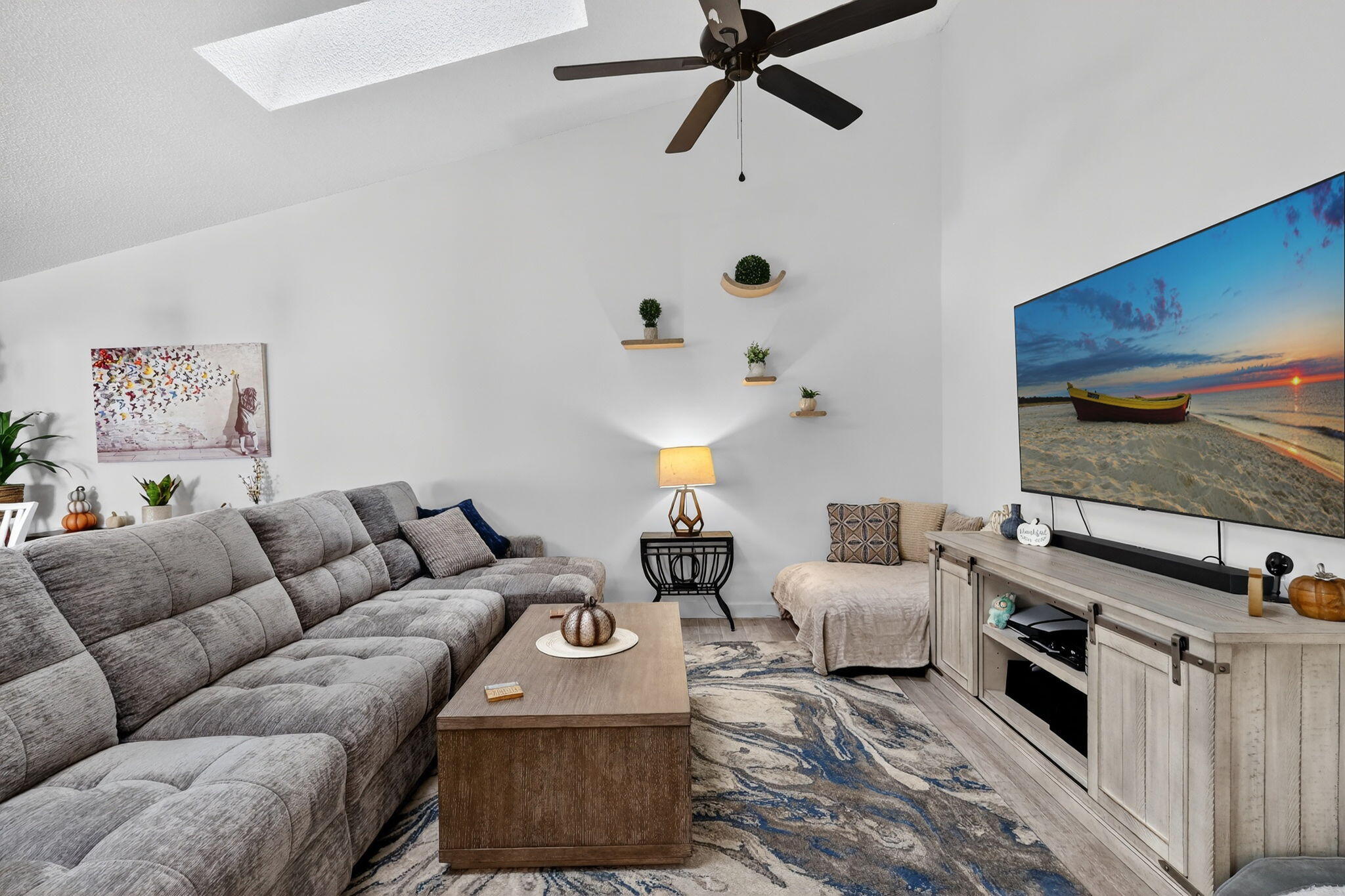 235 Southwest 29th Avenue Delray Beach, FL 33445 - Photo 9 of 44 Living Room