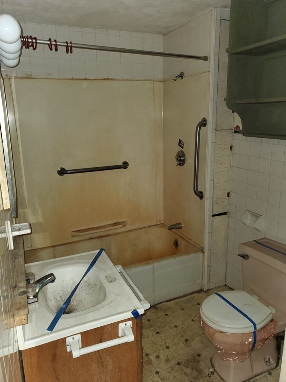 57 Main Street Wales, MA 01081 - Photo 19 of 26