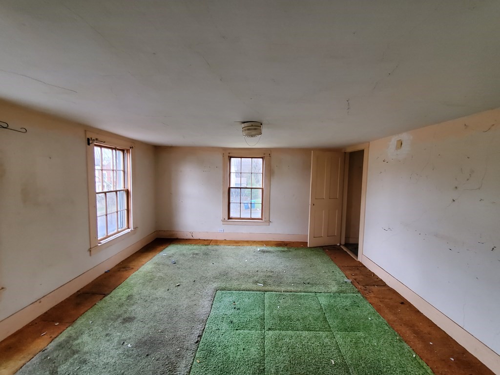 57 Main Street Wales, MA 01081 - Photo 4 of 26