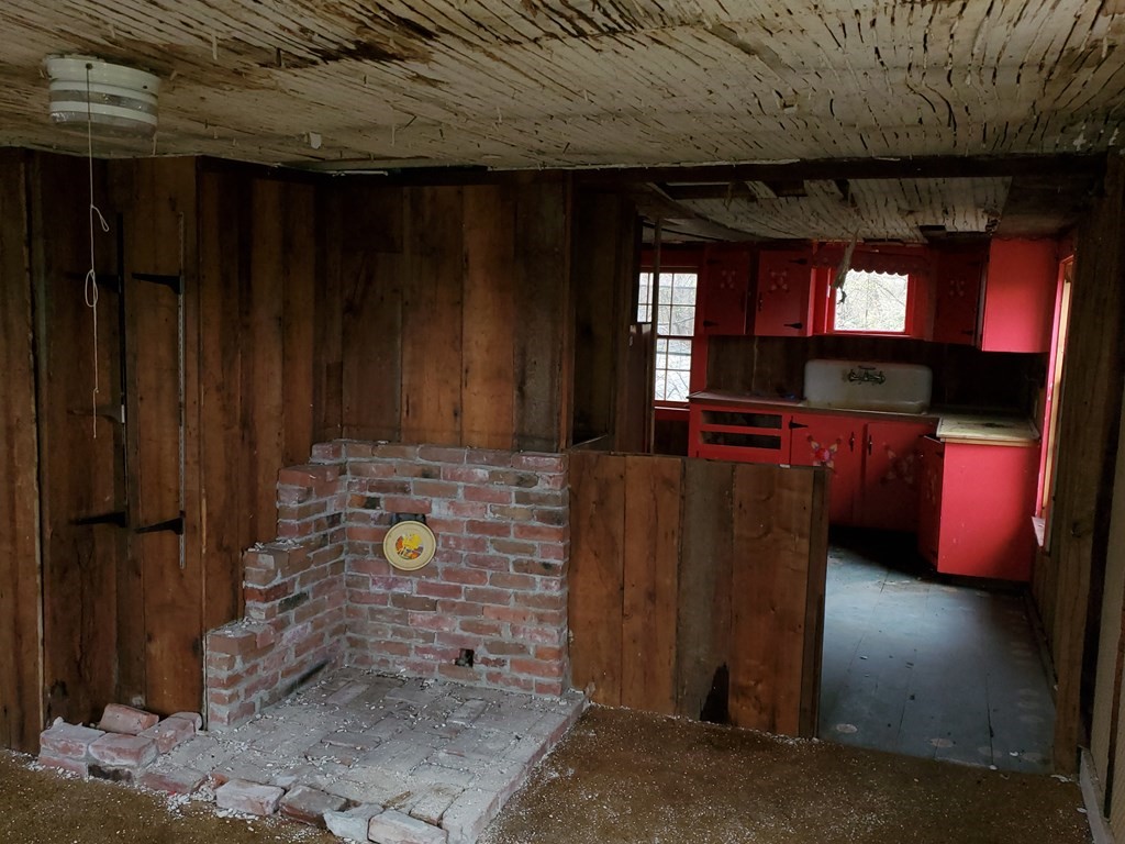 57 Main Street Wales, MA 01081 - Photo 7 of 26