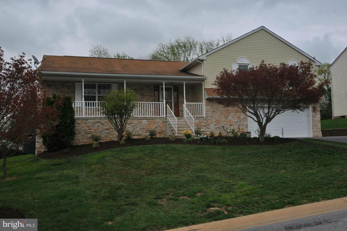 219 Browning Road Lancaster, PA 17602 - Photo 1 of 14 Gallery Image 1