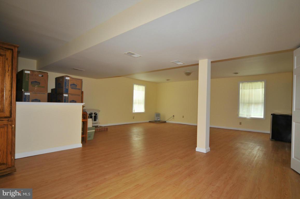 219 Browning Road Lancaster, PA 17602 - Photo 12 of 14 Gallery Image 12