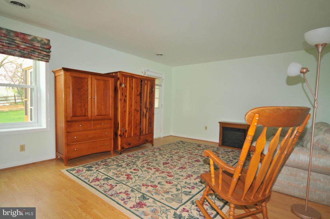 219 Browning Road Lancaster, PA 17602 - Photo 8 of 14 Gallery Image 8