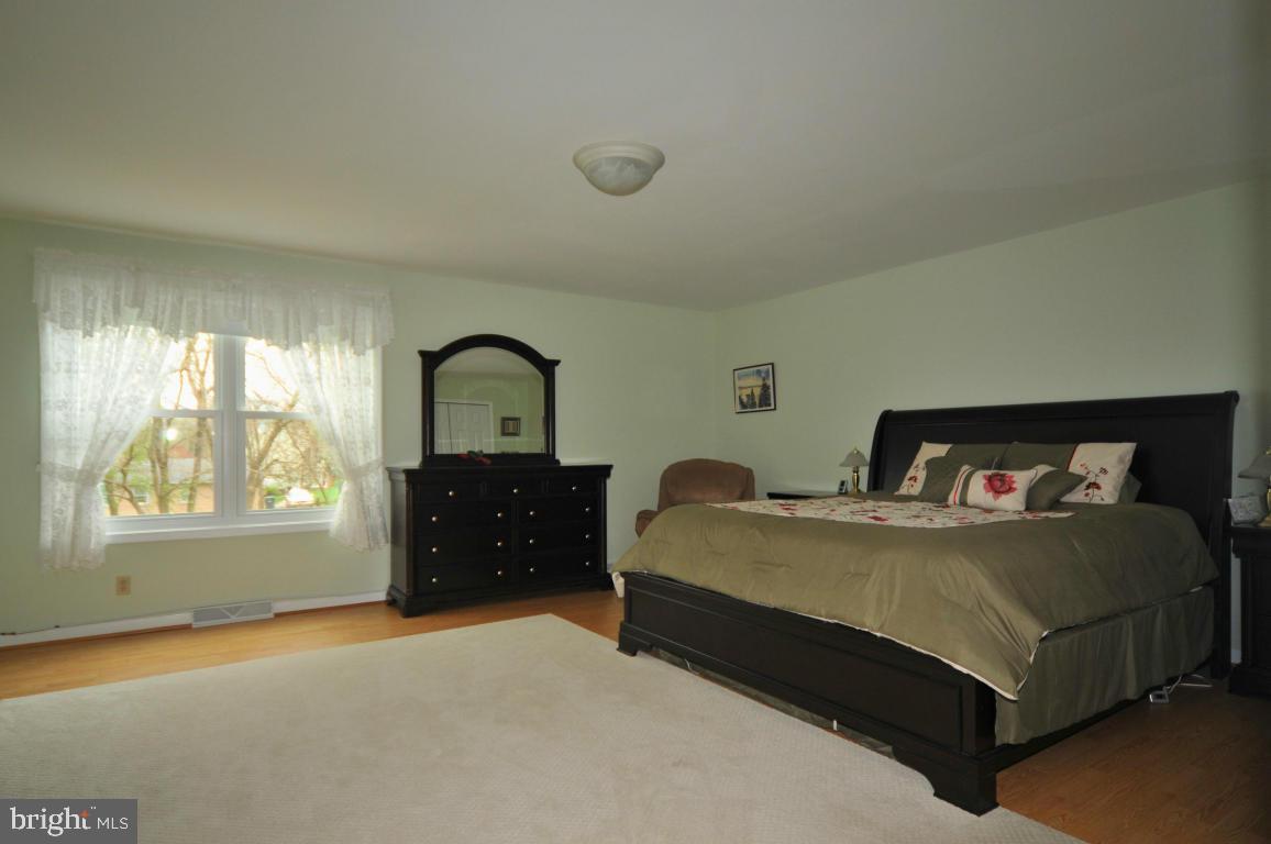 219 Browning Road Lancaster, PA 17602 - Photo 9 of 14 Gallery Image 9