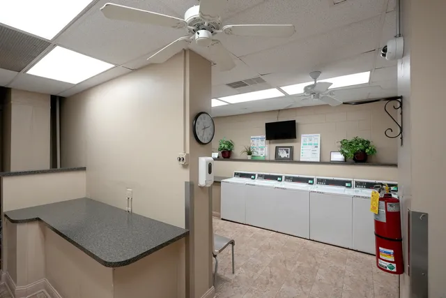 $139,900 | 601 East 32nd Street, Unit 400, Chicago, IL 60616