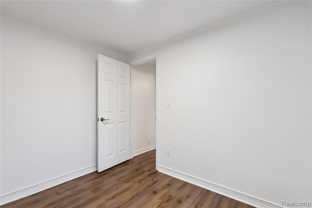8466 Silver Lake Road Linden, MI 48451 - Photo 24 of 39 Gallery Image 24
