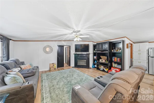$214,000 | 102 Sycamore Drive, Hickory, NC 28601
