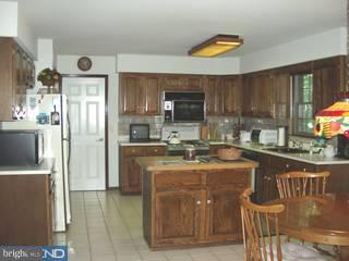 1733 Melmar Road Huntingdon Valley, PA 19006 - Photo 3 of 6