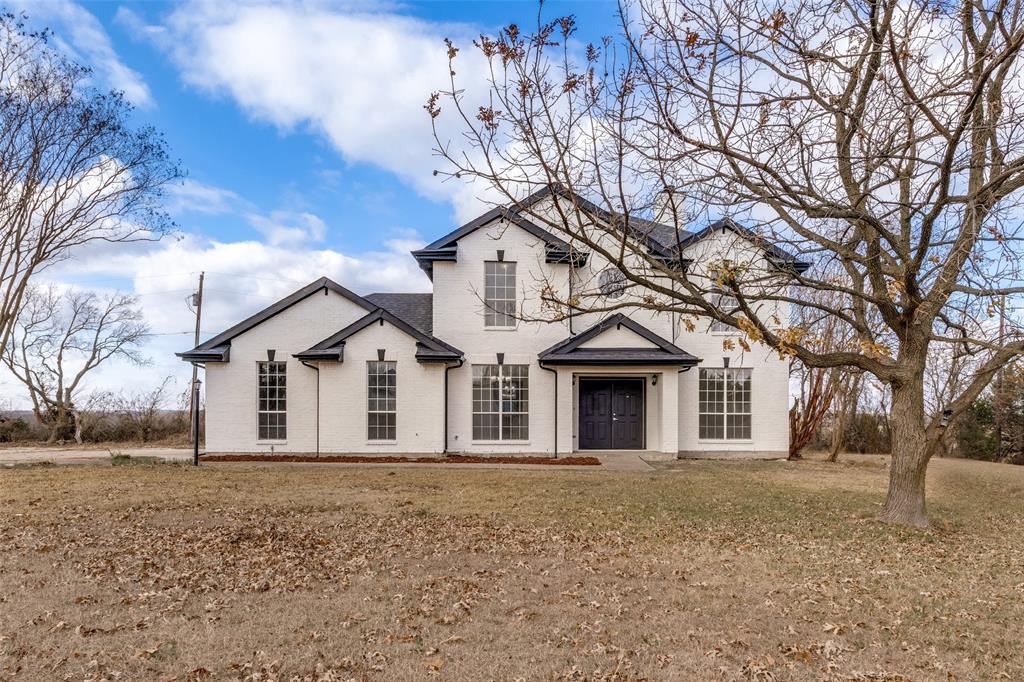 471 Meadowview Circle Van Alstyne, TX 75495 - Photo 1 of 39 a front view of a house with a yard