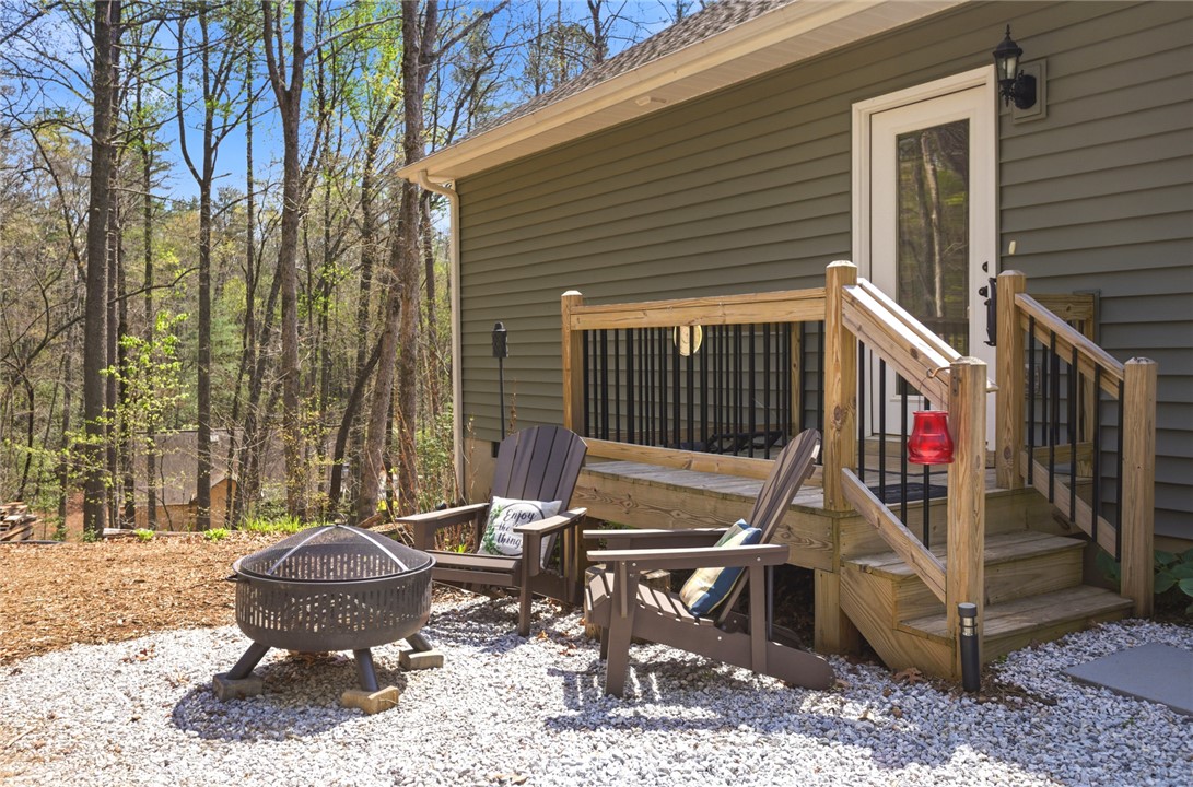 116 Wren Road Mountain Rest, SC 29664 - Photo 21 of 38