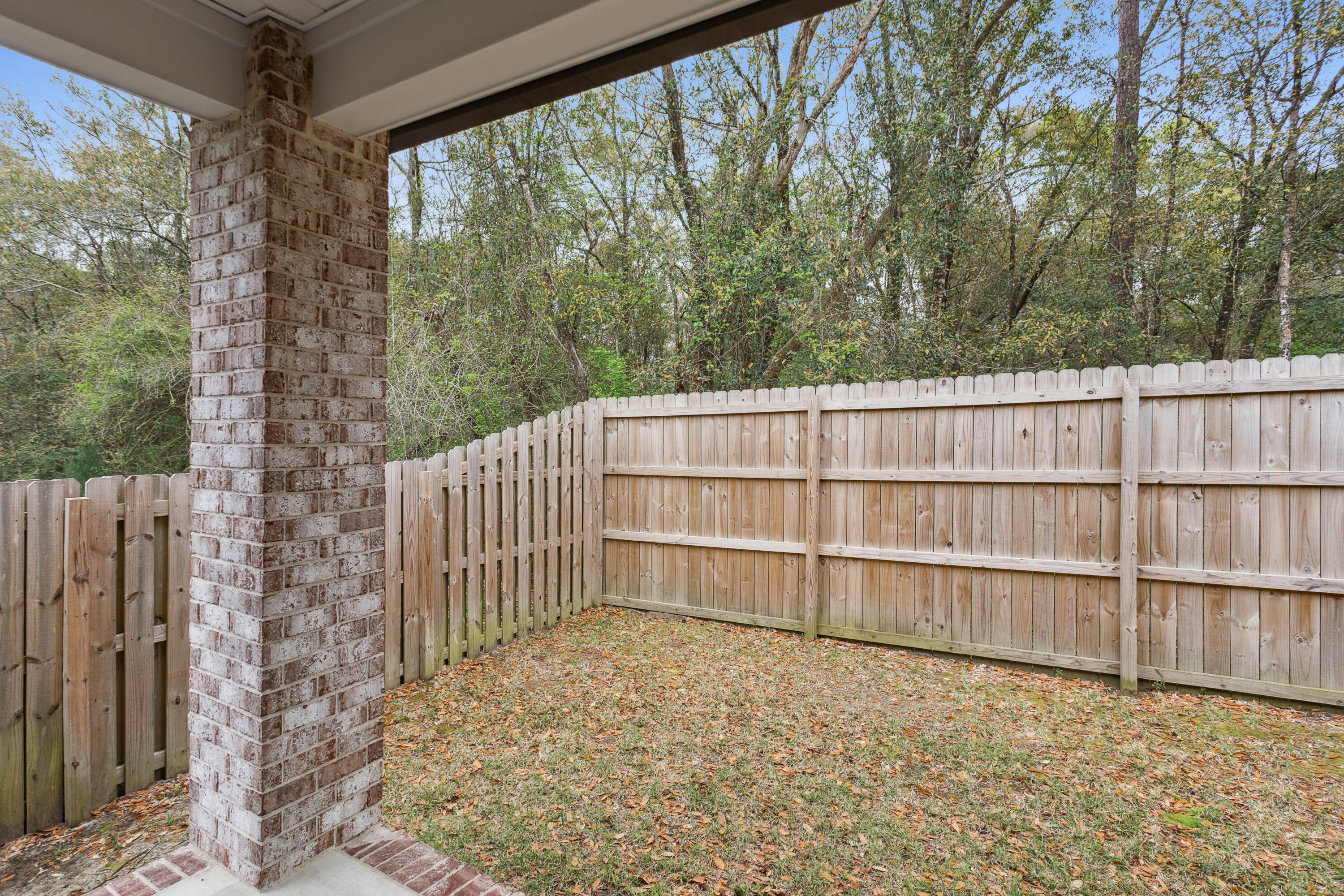 159 Laurel Oaks Drive Freeport, FL 32439 - Photo 30 of 34 a view of a backyard