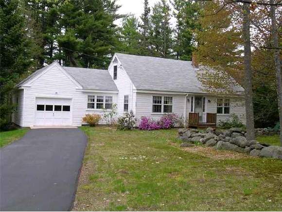 432 Pleasant Valley Road Wolfeboro, NH 03894 - Photo 1 of 3
