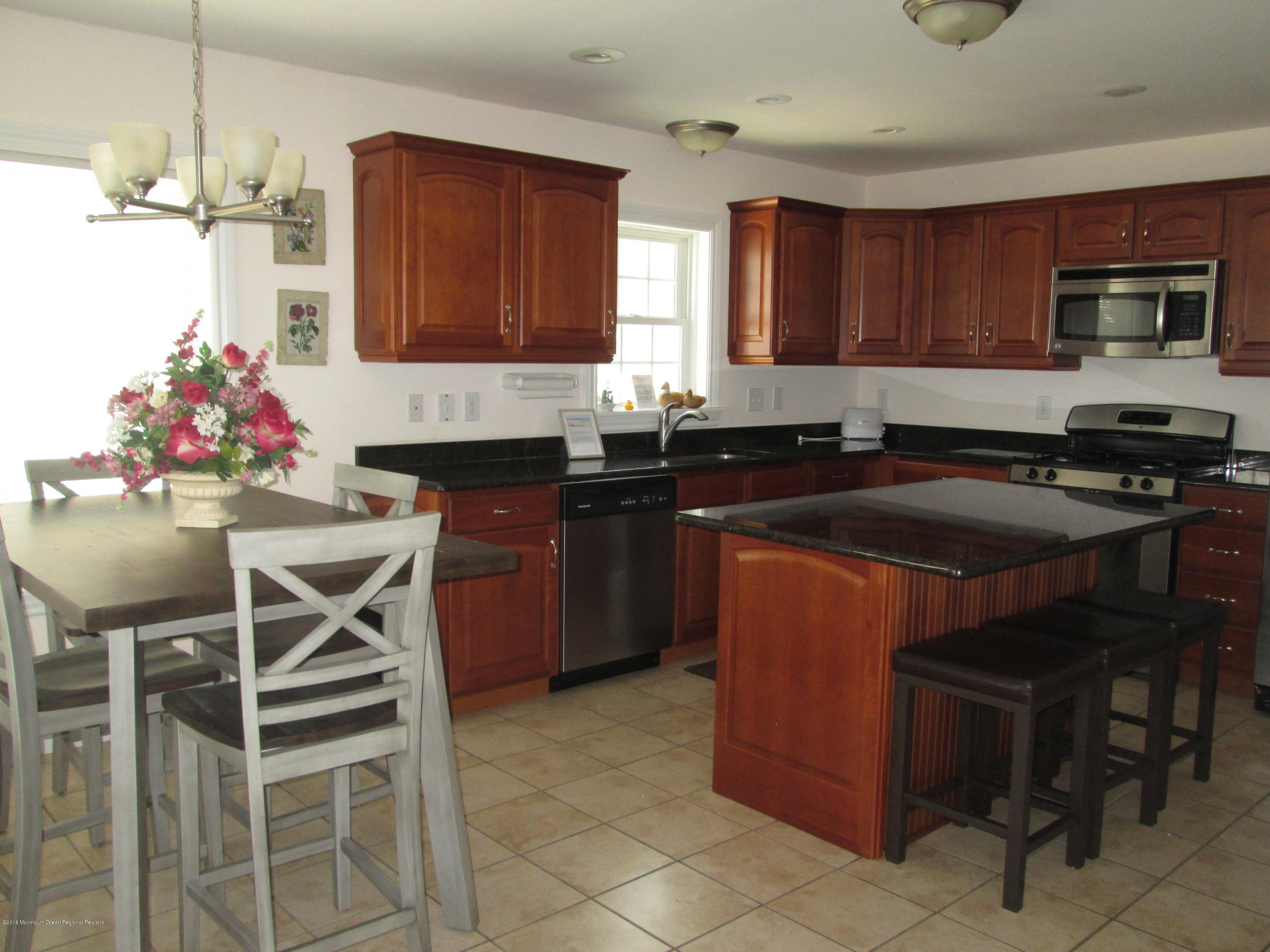73 Channel Way Lavallette, NJ 08735 - Photo 5 of 25 IMG_3137