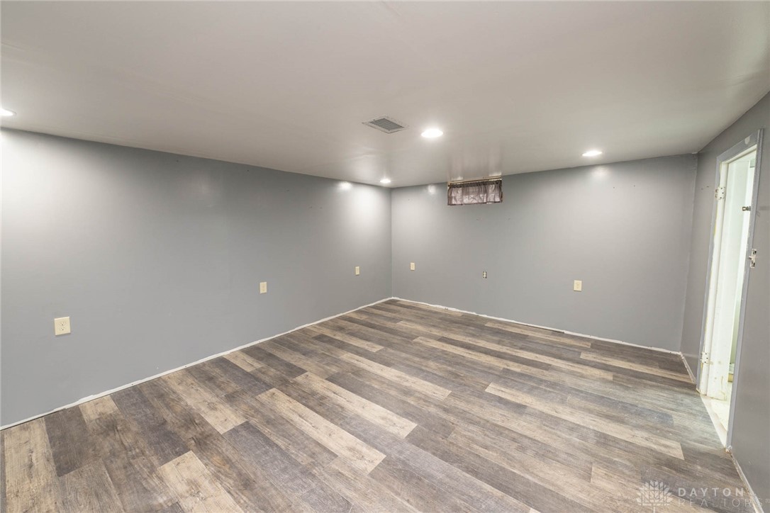283 Spinning Road Dayton, OH 45431 - Photo 13 of 23 Gallery Image 13