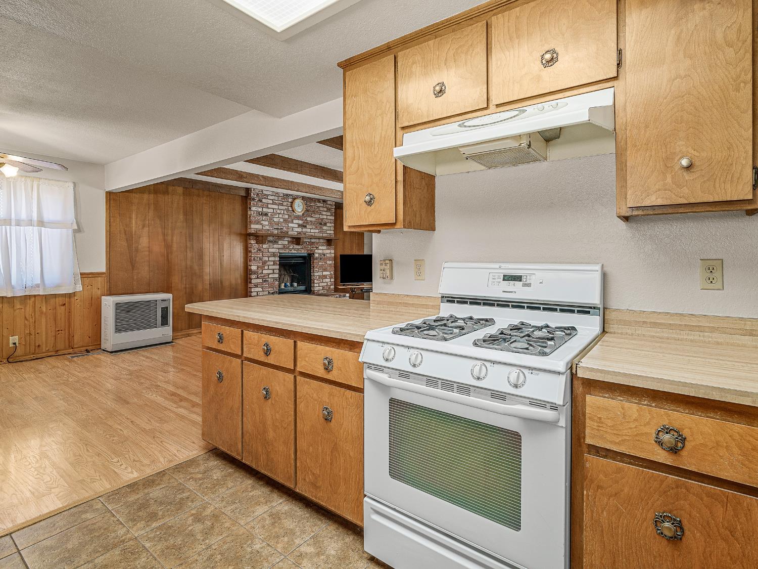 3591 Cambridge Road Cameron Park, CA 95682 - Photo 13 of 22