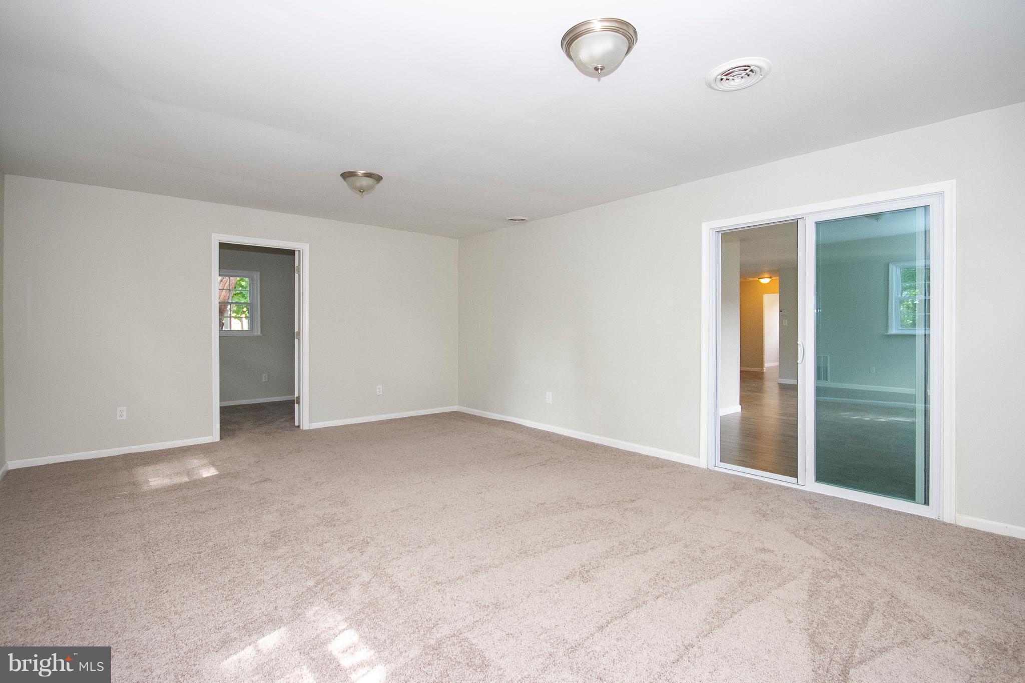 7169 Fairbrook Road Baltimore, MD 21244 - Photo 12 of 24 Family Room