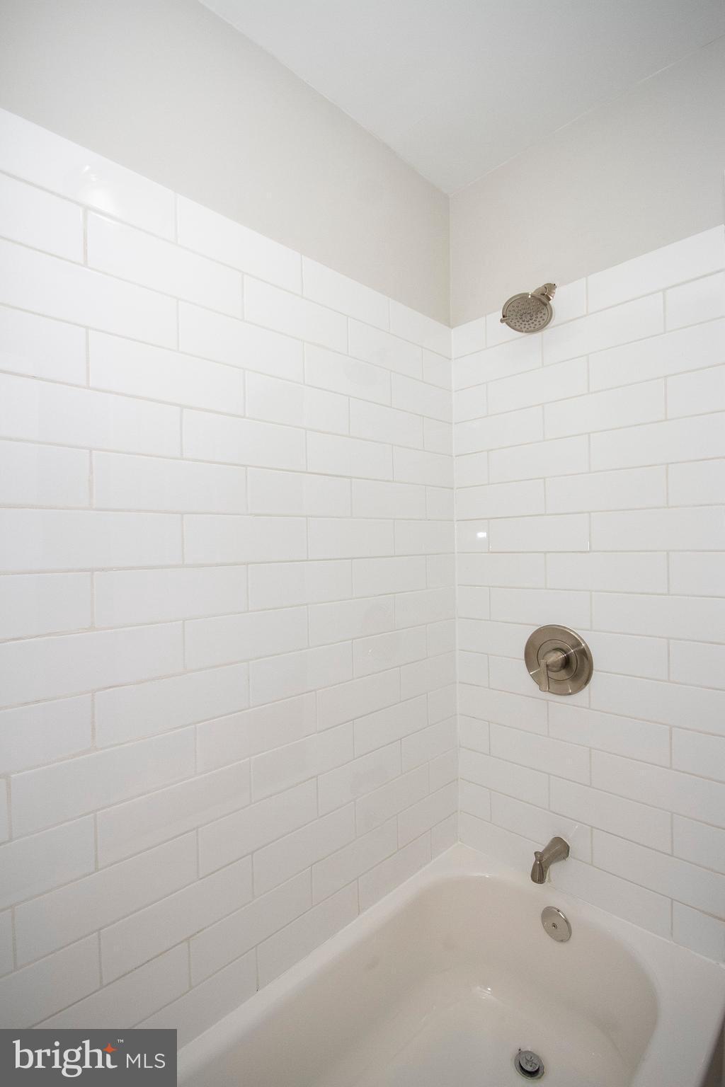 7169 Fairbrook Road Baltimore, MD 21244 - Photo 17 of 24 Bath