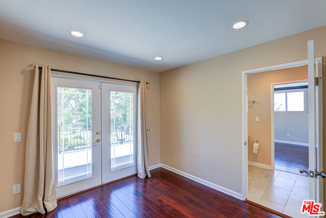 4041 Alonzo Avenue Encino, CA 91316 - Photo 21 of 41 a view of entryway with wooden floor