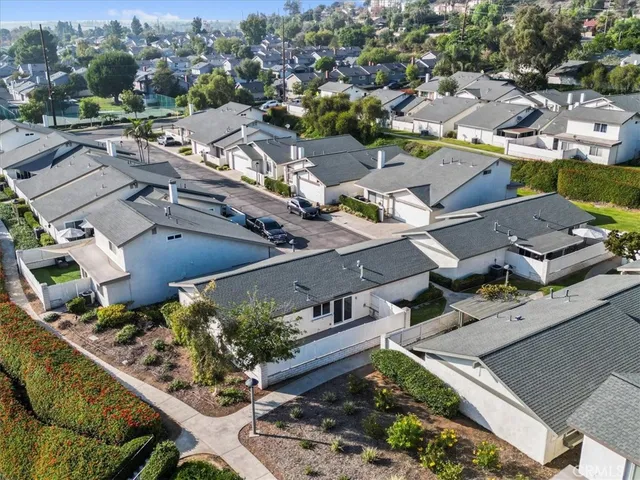 $679,000 | 20002 Wrightwood Court, Unit 31, Yorba Linda, CA 92886