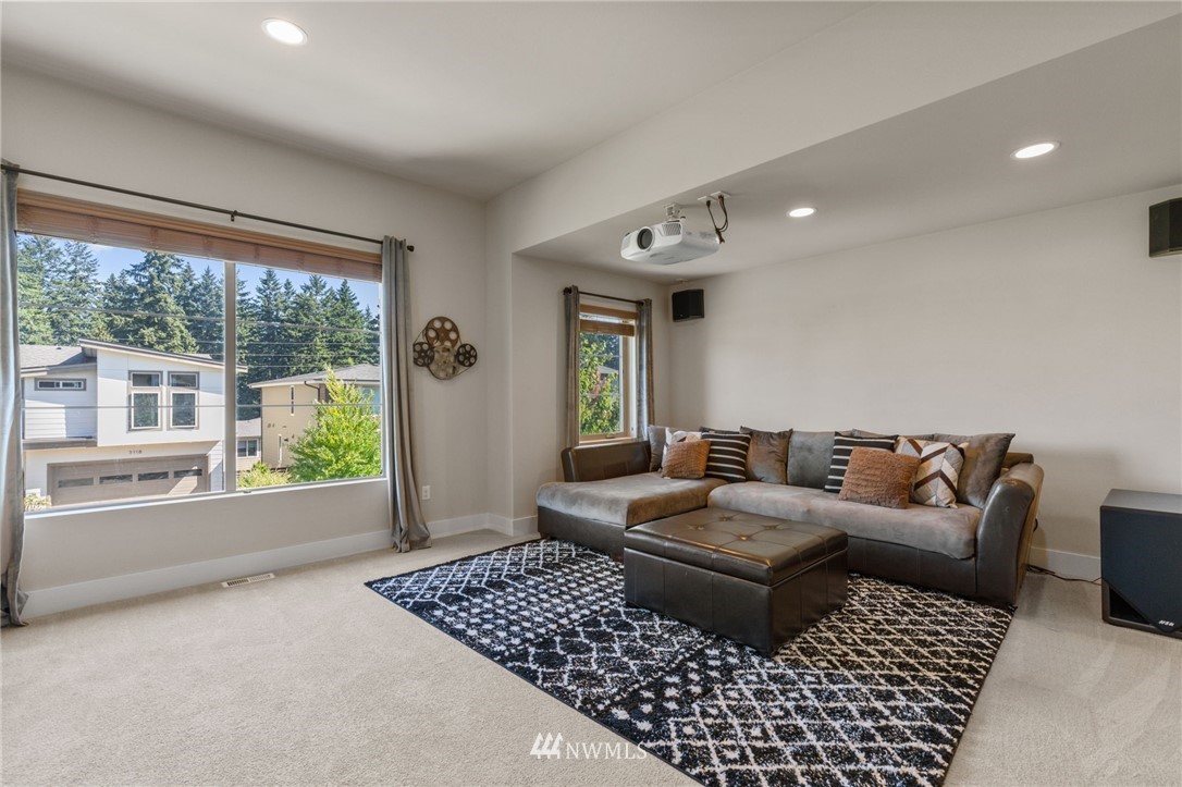 5119 Northeast 11th Place Renton, WA 98059 - Photo 28 of 40