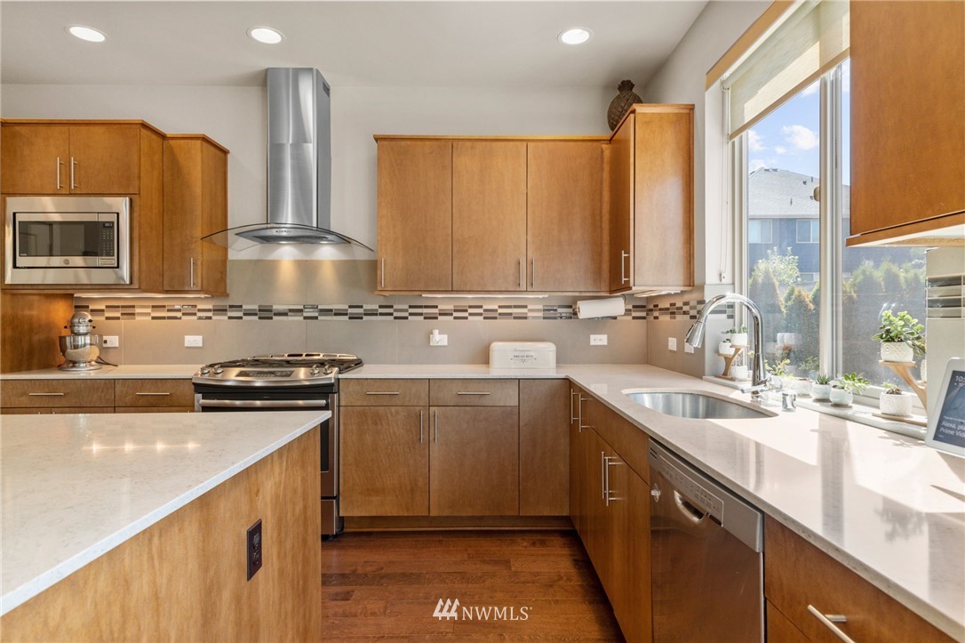 5119 Northeast 11th Place Renton, WA 98059 - Photo 10 of 40