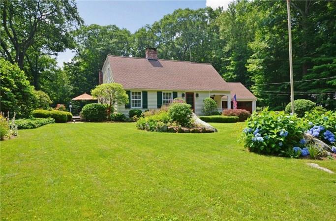 32 Peaceable Street Redding, CT 06896 - Photo 1 of 1 Gallery Image 1
