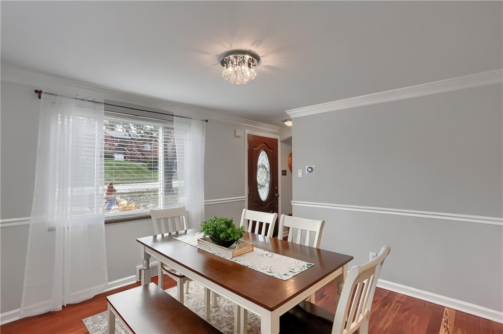 22 Robinhood Road Pittsburgh, PA 15220 - Photo 11 of 34 Gallery Image 11