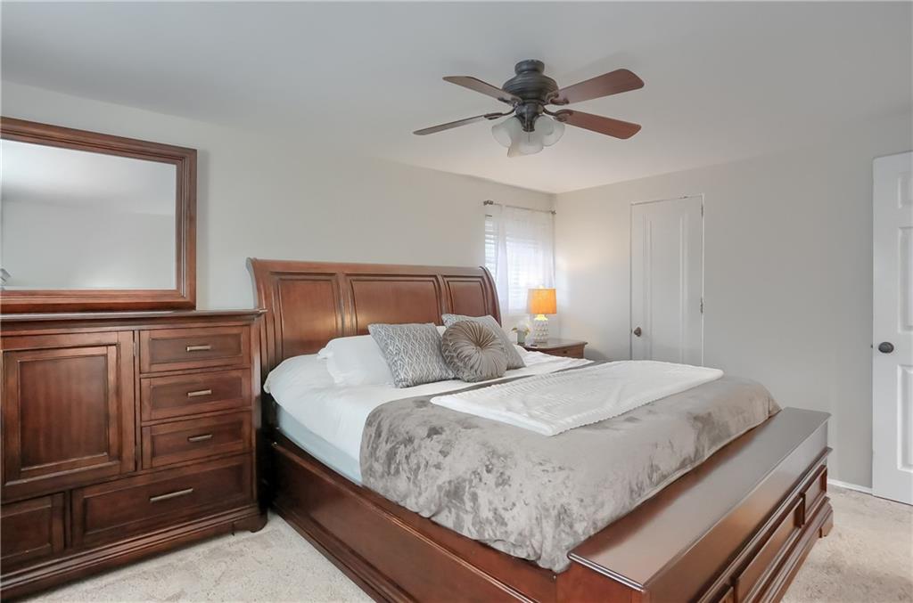22 Robinhood Road Pittsburgh, PA 15220 - Photo 18 of 34 Gallery Image 18