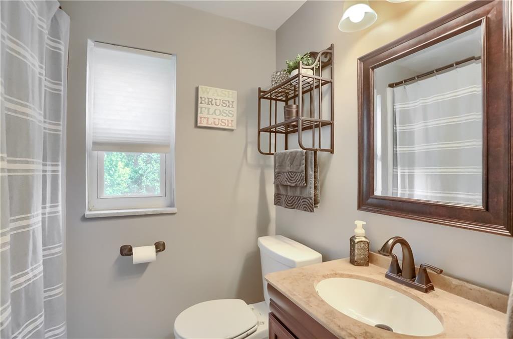 22 Robinhood Road Pittsburgh, PA 15220 - Photo 23 of 34 Gallery Image 23