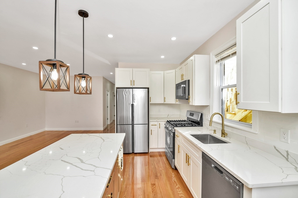 30 Hiawatha Road Boston, MA 02126 - Photo 34 of 39