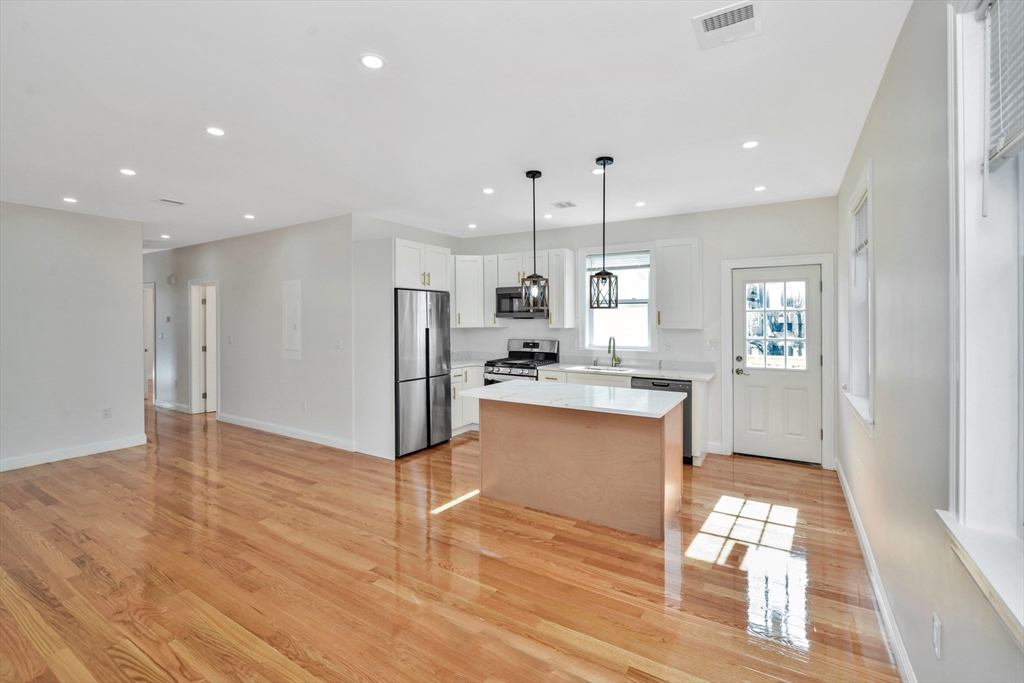 30 Hiawatha Road Boston, MA 02126 - Photo 9 of 39