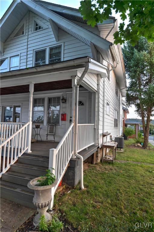 724 Pembroke Road Bethlehem, PA 18018 - Photo 2 of 14 Gallery Image 2