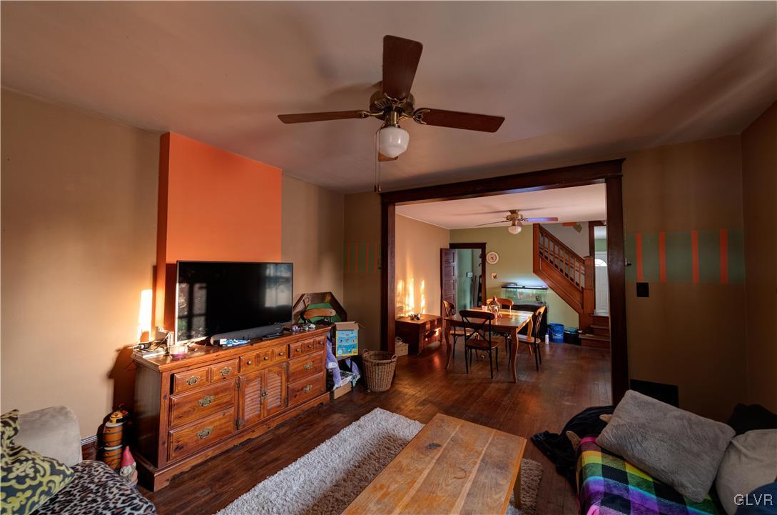 724 Pembroke Road Bethlehem, PA 18018 - Photo 3 of 14 Gallery Image 3