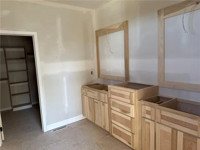 $559,000 | 4605 Northeast 86th Terrace, Kansas City, MO 64156