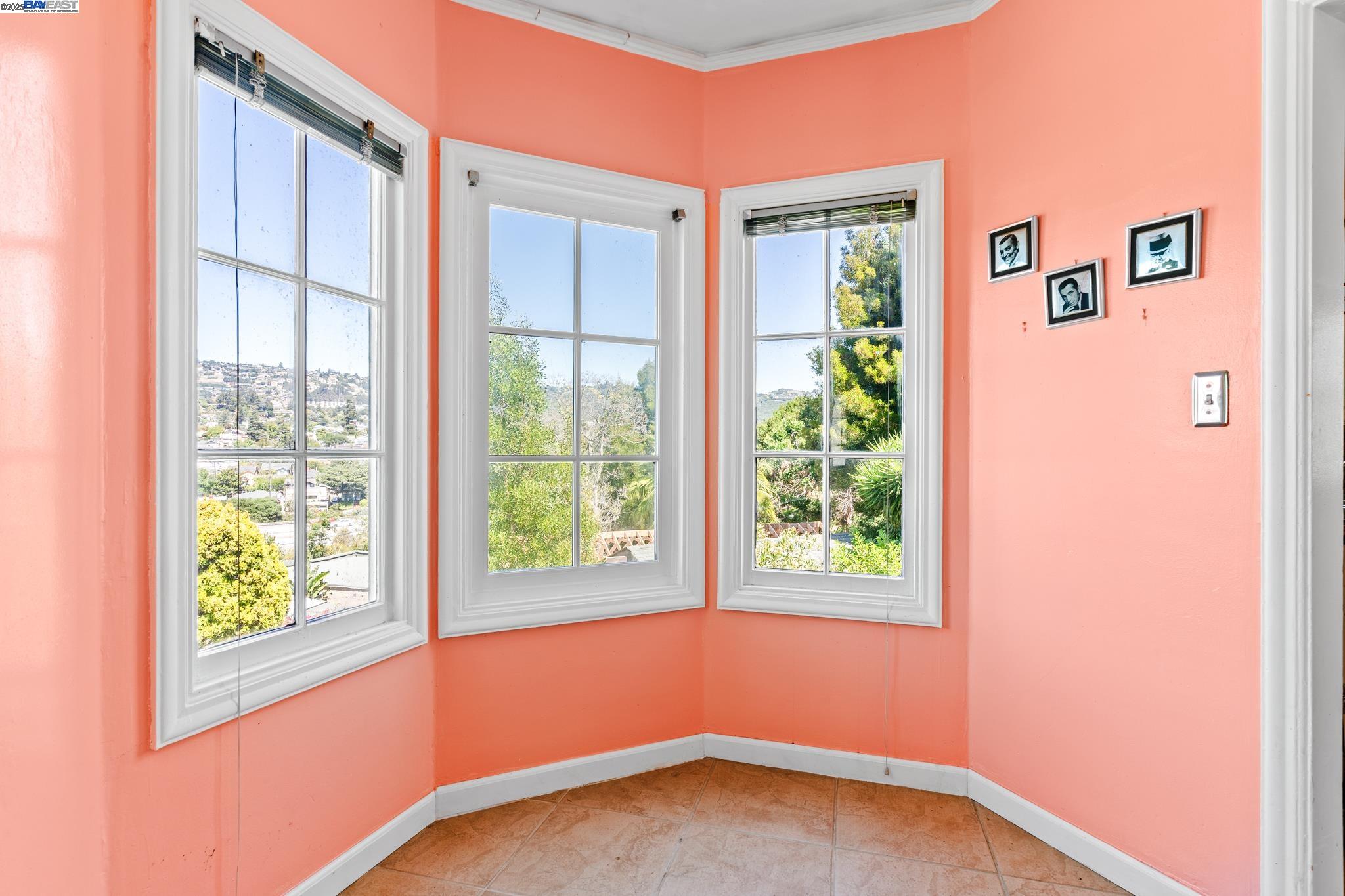 4616 Meldon Avenue Oakland, CA 94619 - Photo 11 of 28