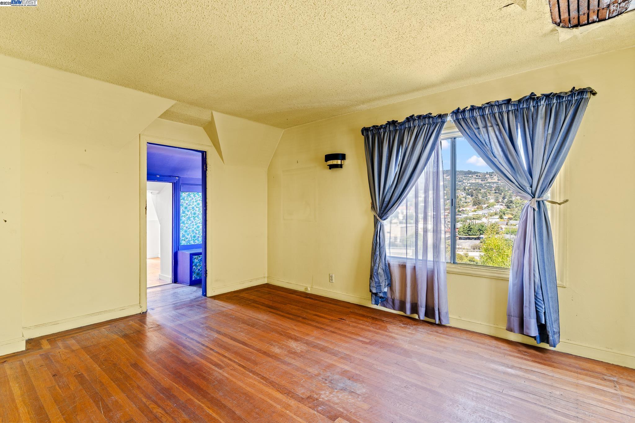 4616 Meldon Avenue Oakland, CA 94619 - Photo 23 of 28