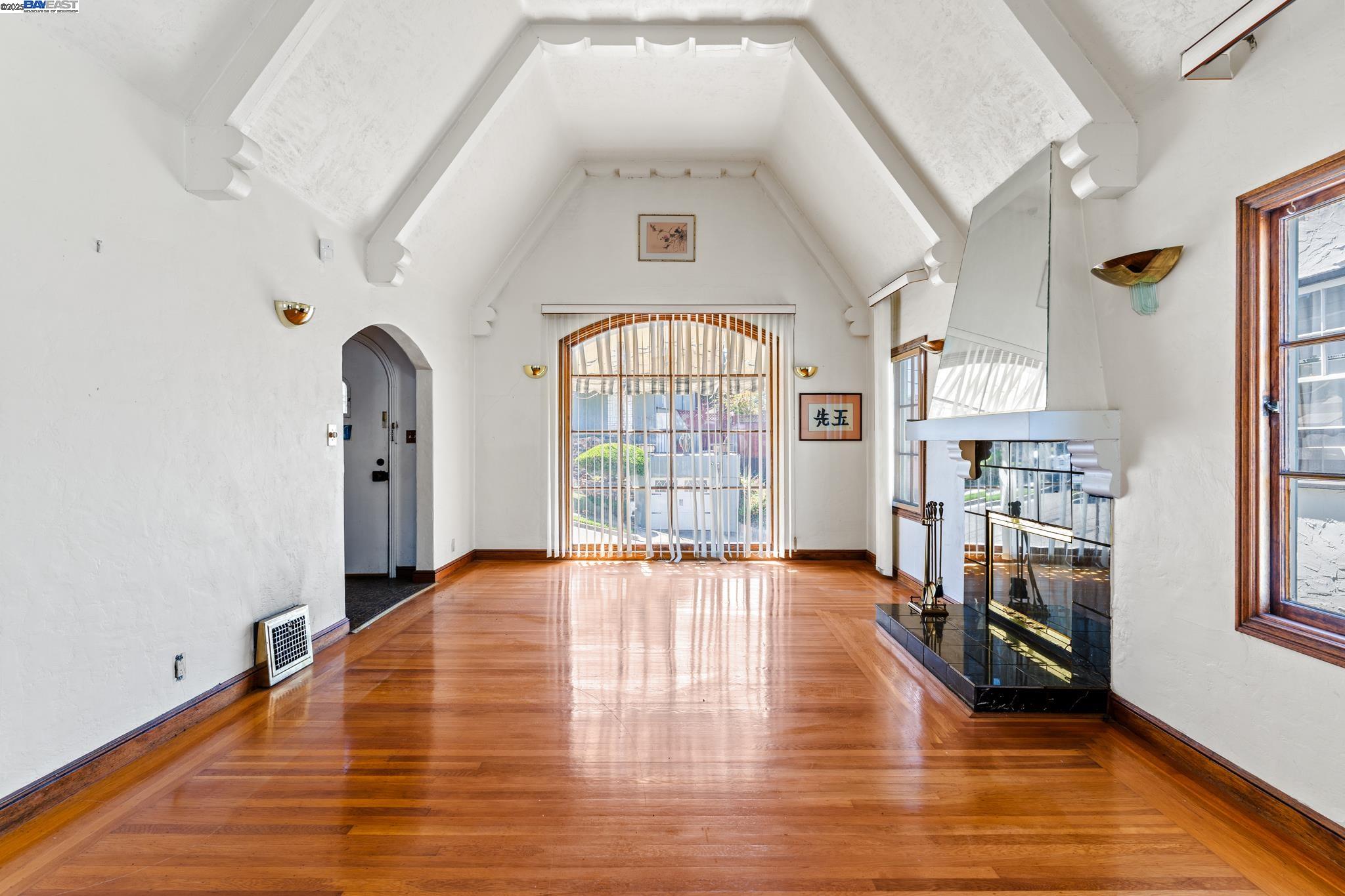 4616 Meldon Avenue Oakland, CA 94619 - Photo 6 of 28