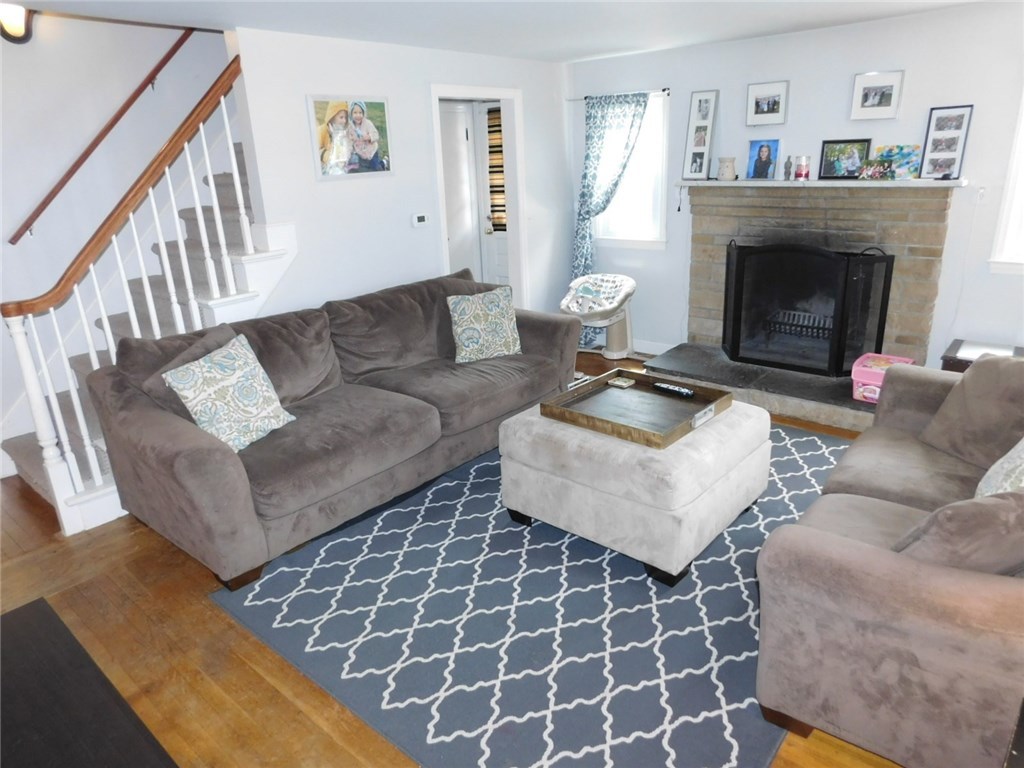 96 Benjamin Street Pawtucket, RI 02861 - Photo 3 of 16 Gallery Image 3