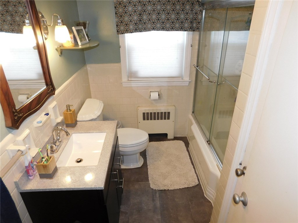 96 Benjamin Street Pawtucket, RI 02861 - Photo 10 of 16 Gallery Image 10