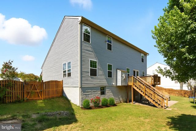 a view of a house with a park