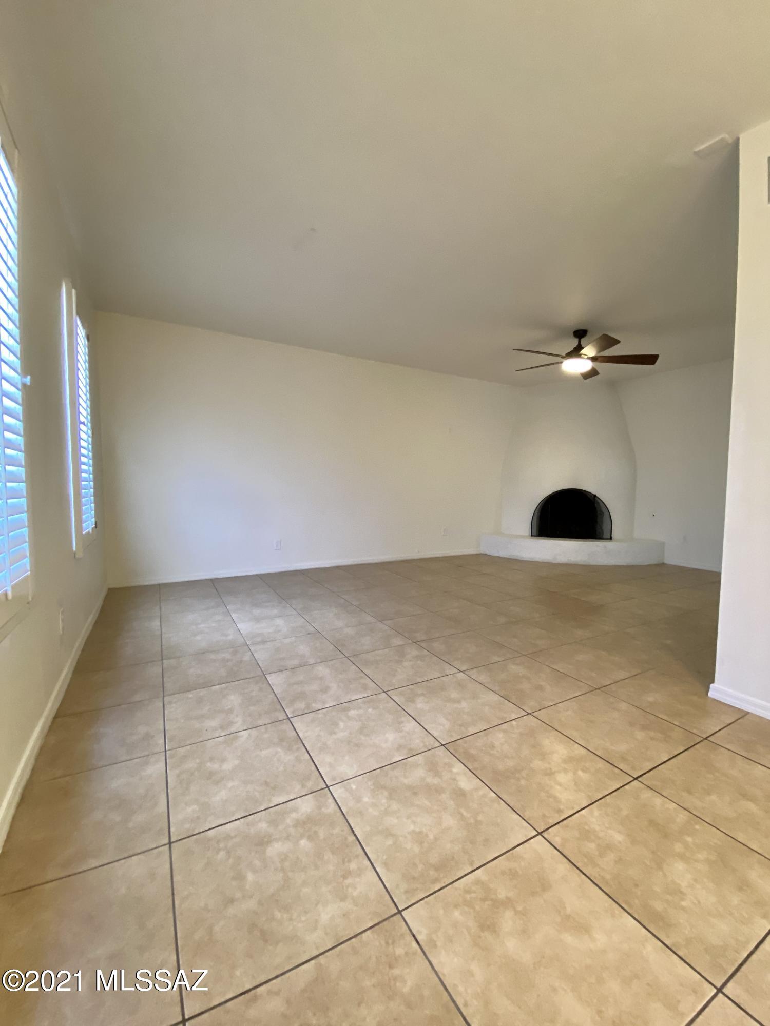 660 East River Road, Unit K Tucson, AZ 85704 - Photo 3 of 7