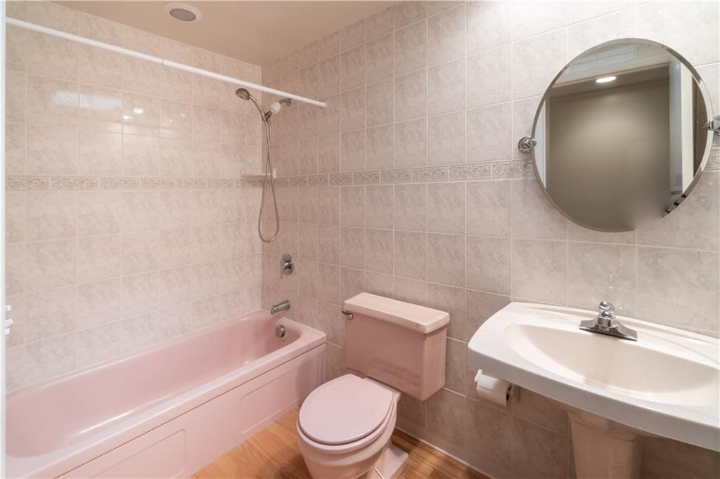 118 Oakhurst Road Pittsburgh, PA 15215 - Photo 14 of 25 Gallery Image 14